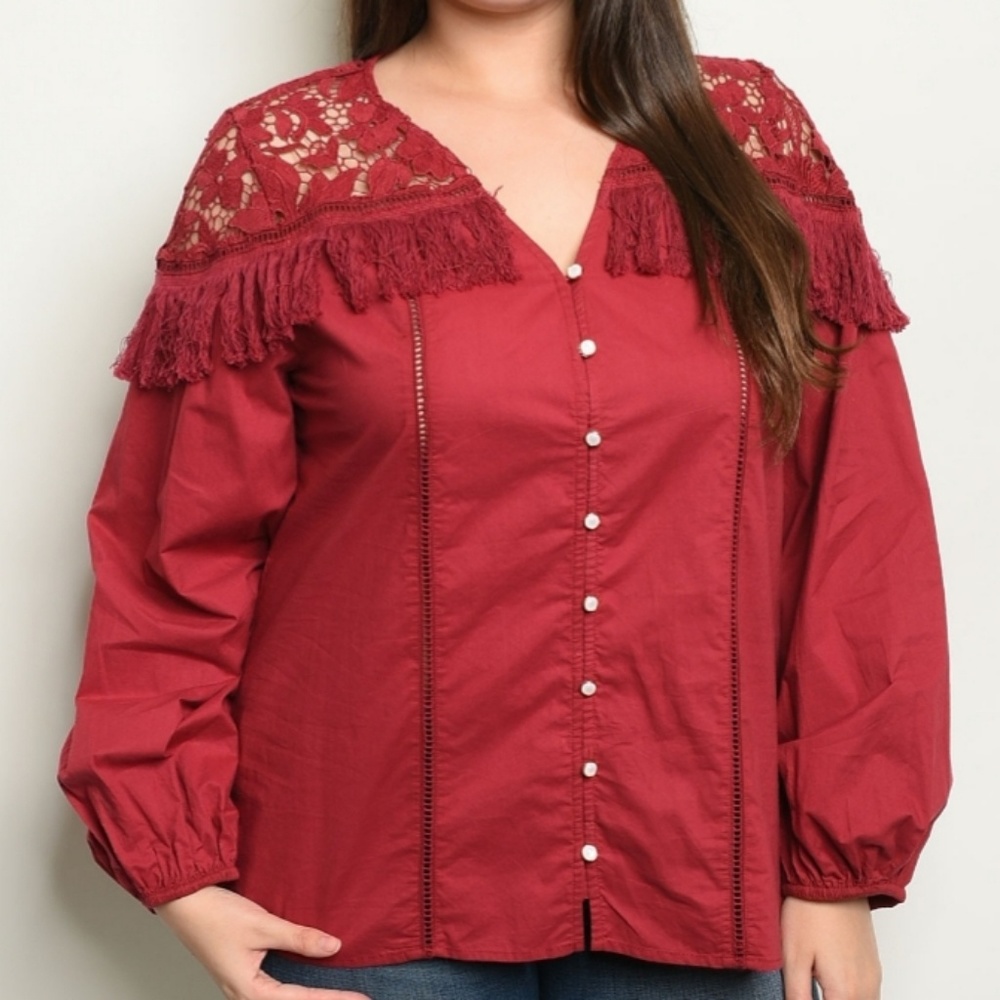 Plus sz Burgundy Lace Shoulder top